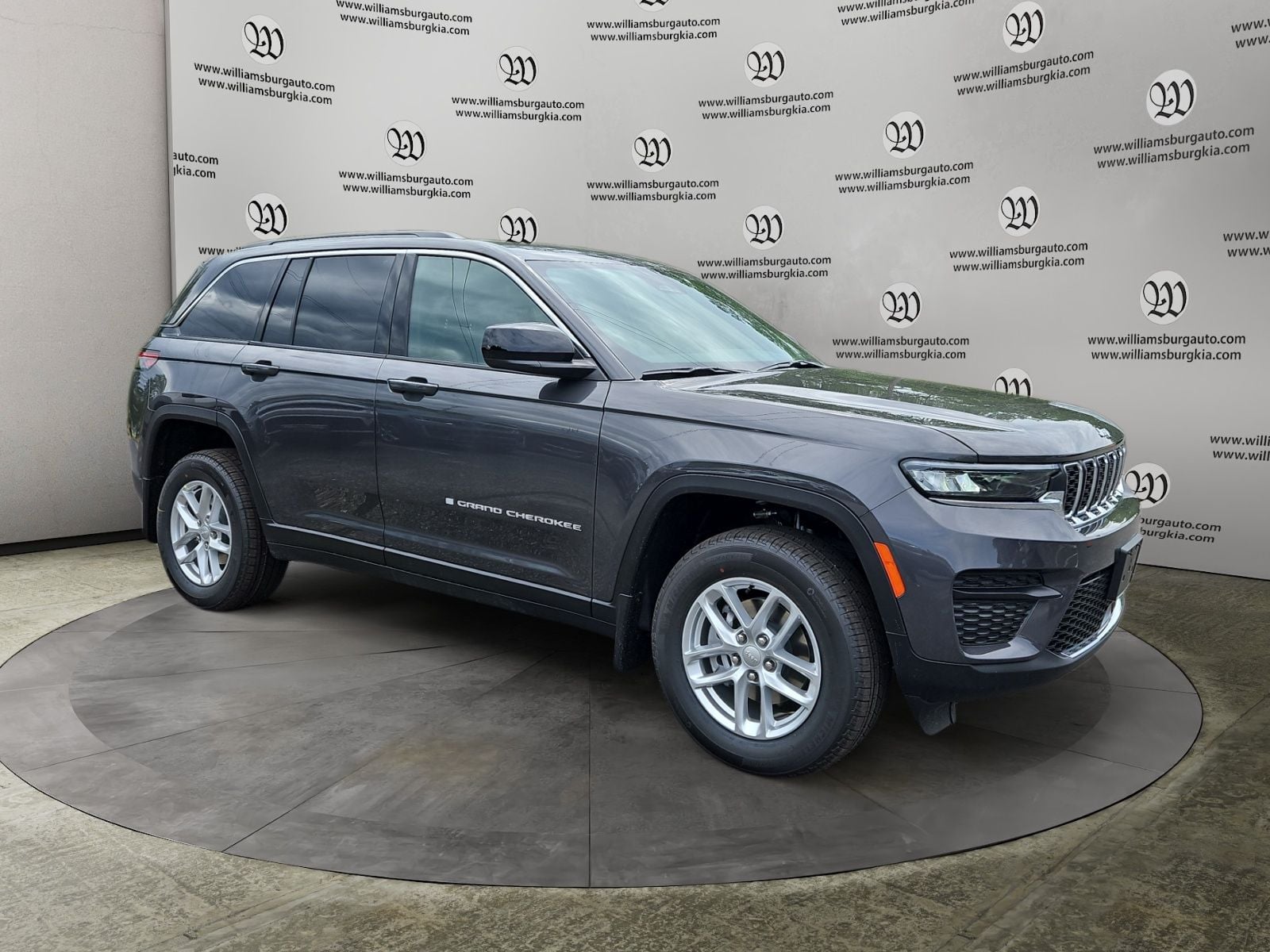 New 2026 Jeep Grand Cherokee Laredo - photo - 6