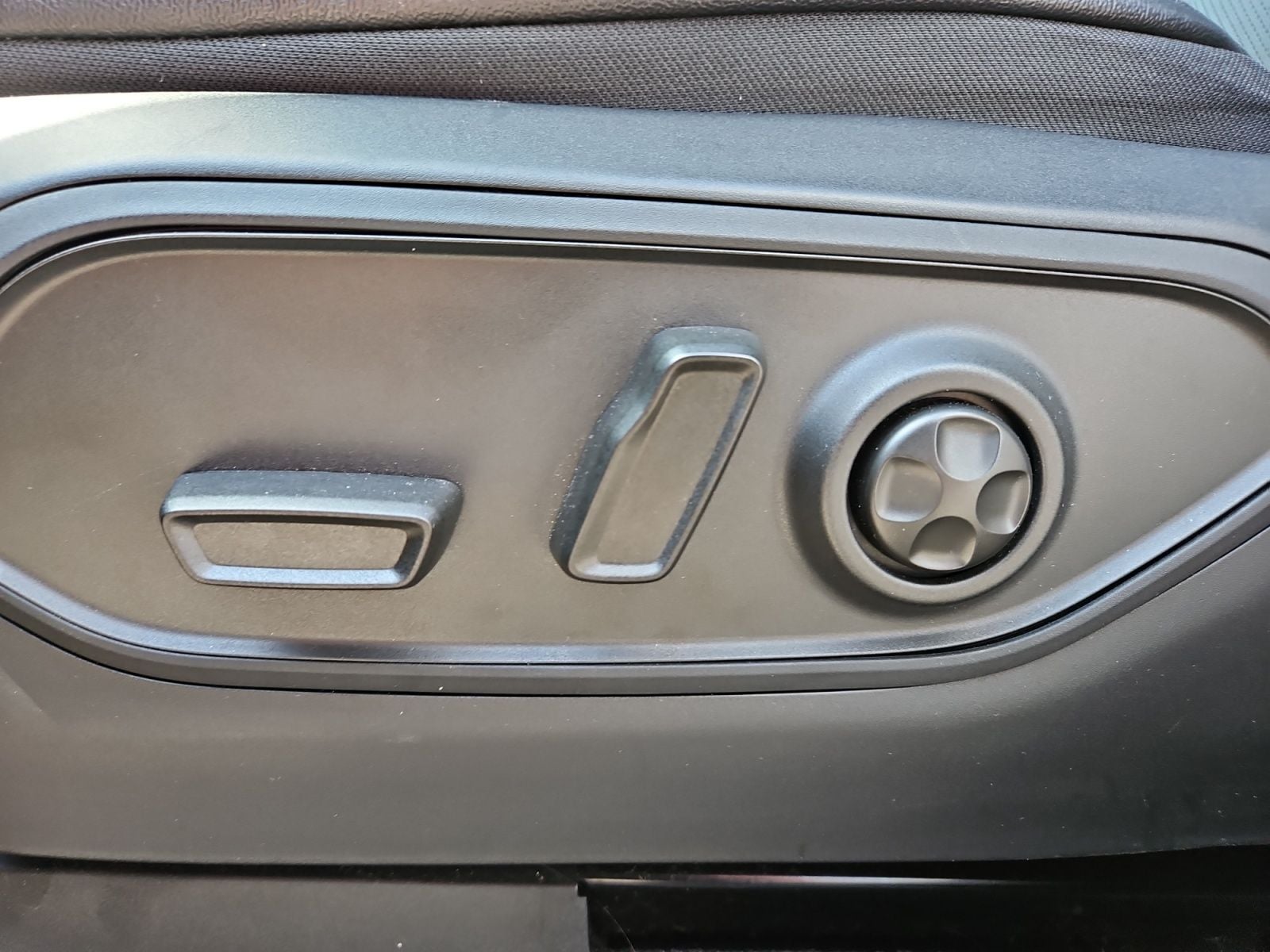 Pre-Owned 2024 Jeep Grand Cherokee L Limited - photo - 23