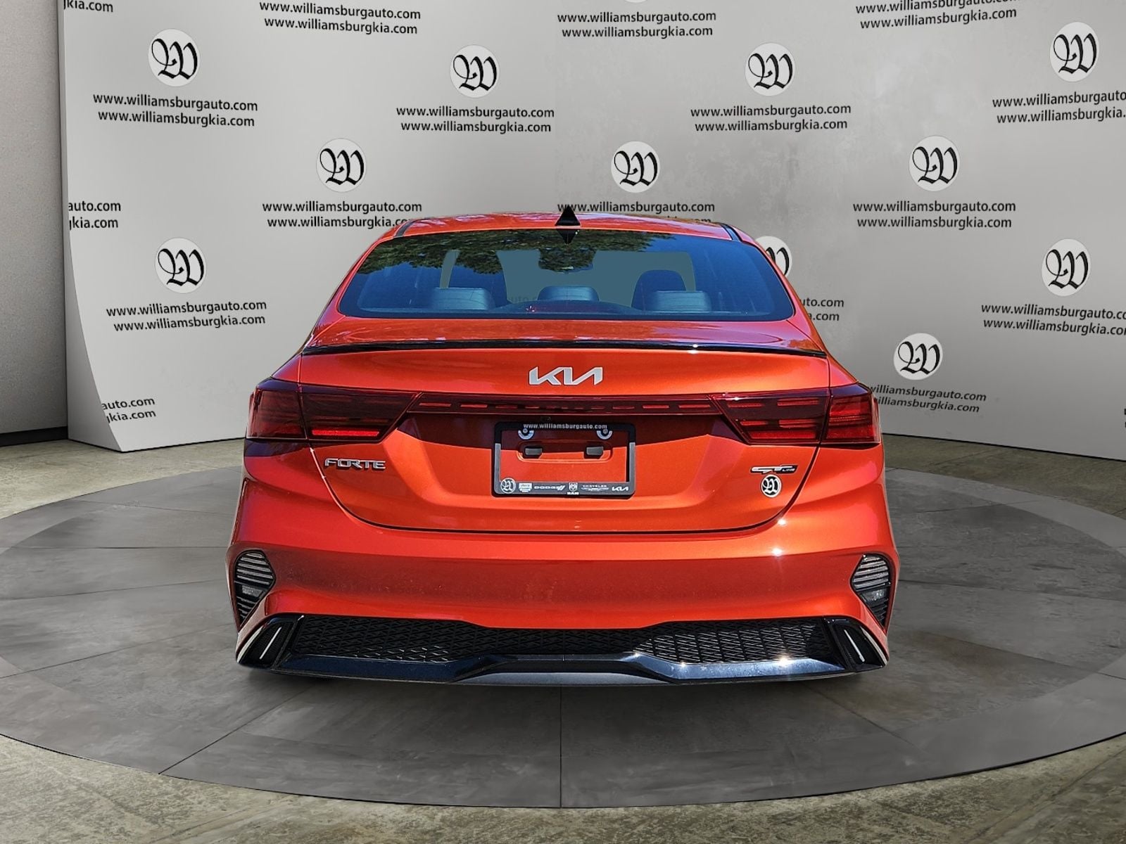 Pre-Owned 2024 Kia Forte GT-Line - photo - 3
