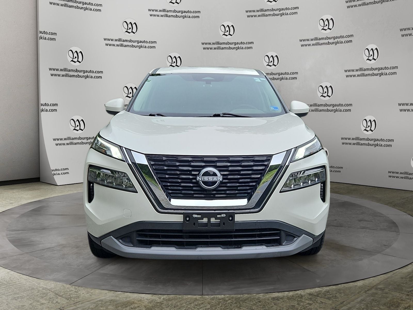 Pre-Owned 2023 Nissan Rogue SV - photo - 7