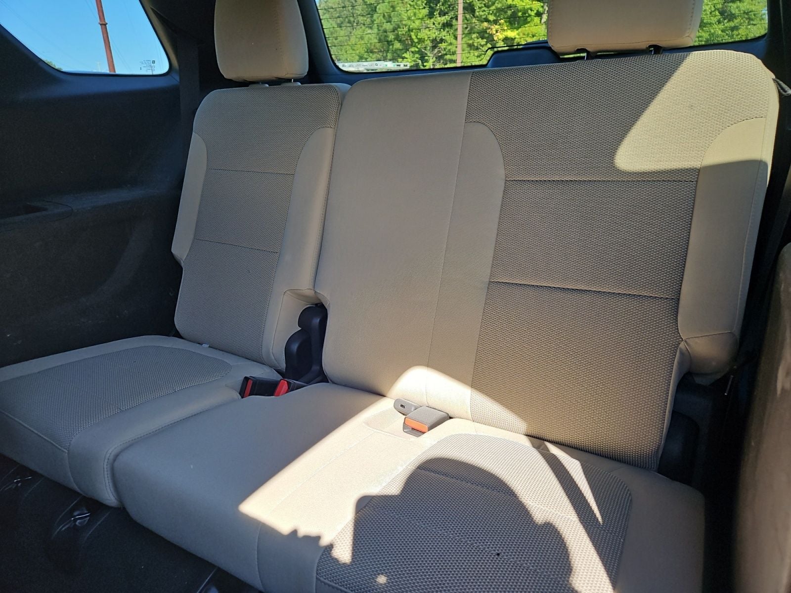 Pre-Owned 2023 Chevrolet Traverse LS - photo - 19