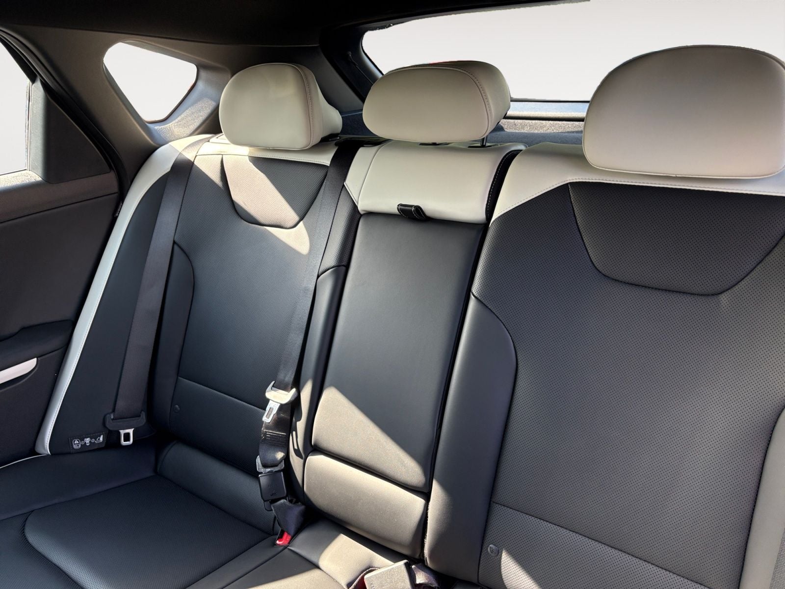 New 2026 Kia K4 GT-Line - photo - 12