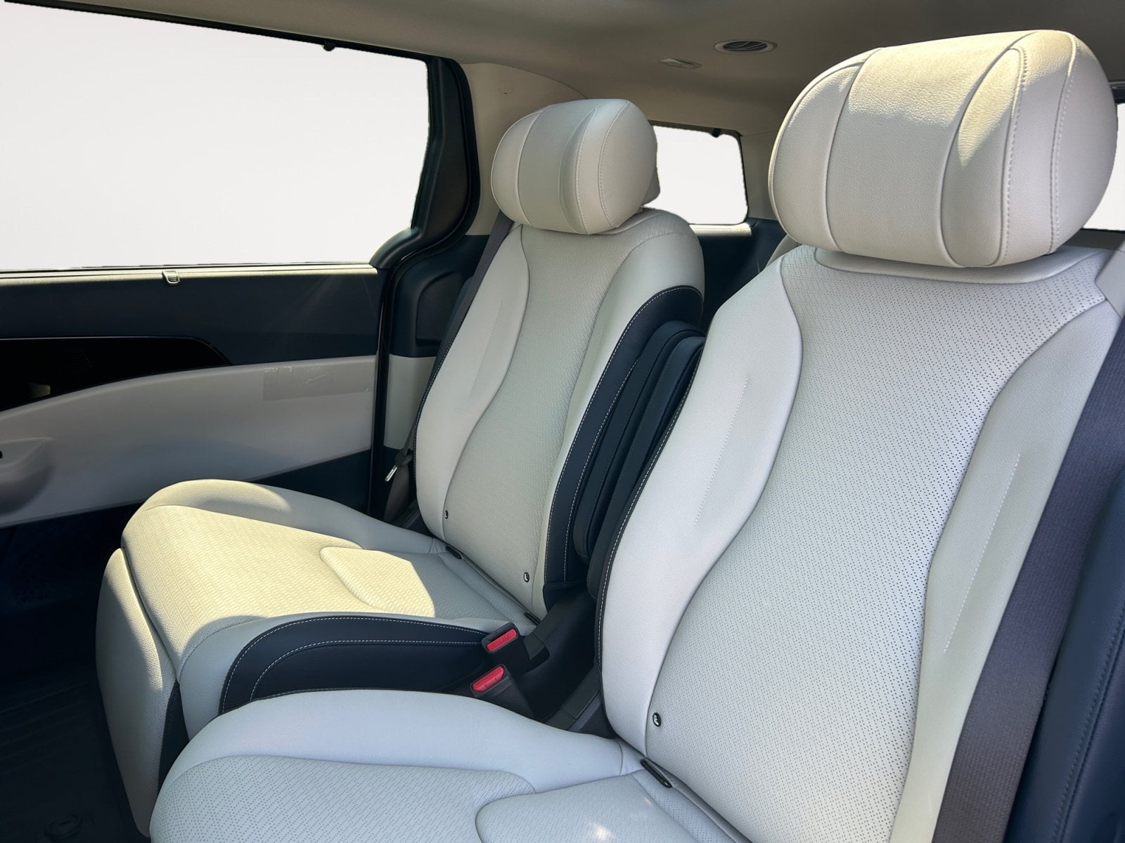 New 2027 Kia Carnival Hybrid SX Prestige - photo - 12