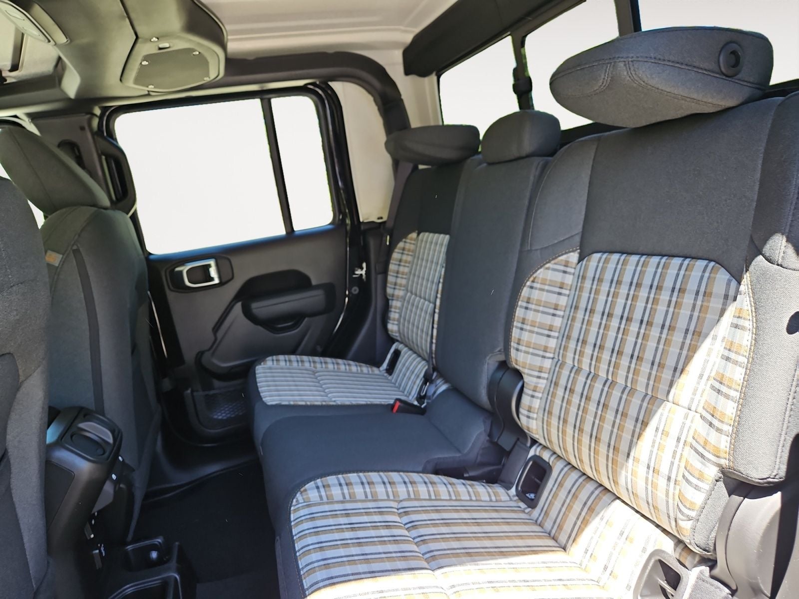 New 2026 Jeep Gladiator 85th Anniversary Edition - photo - 12