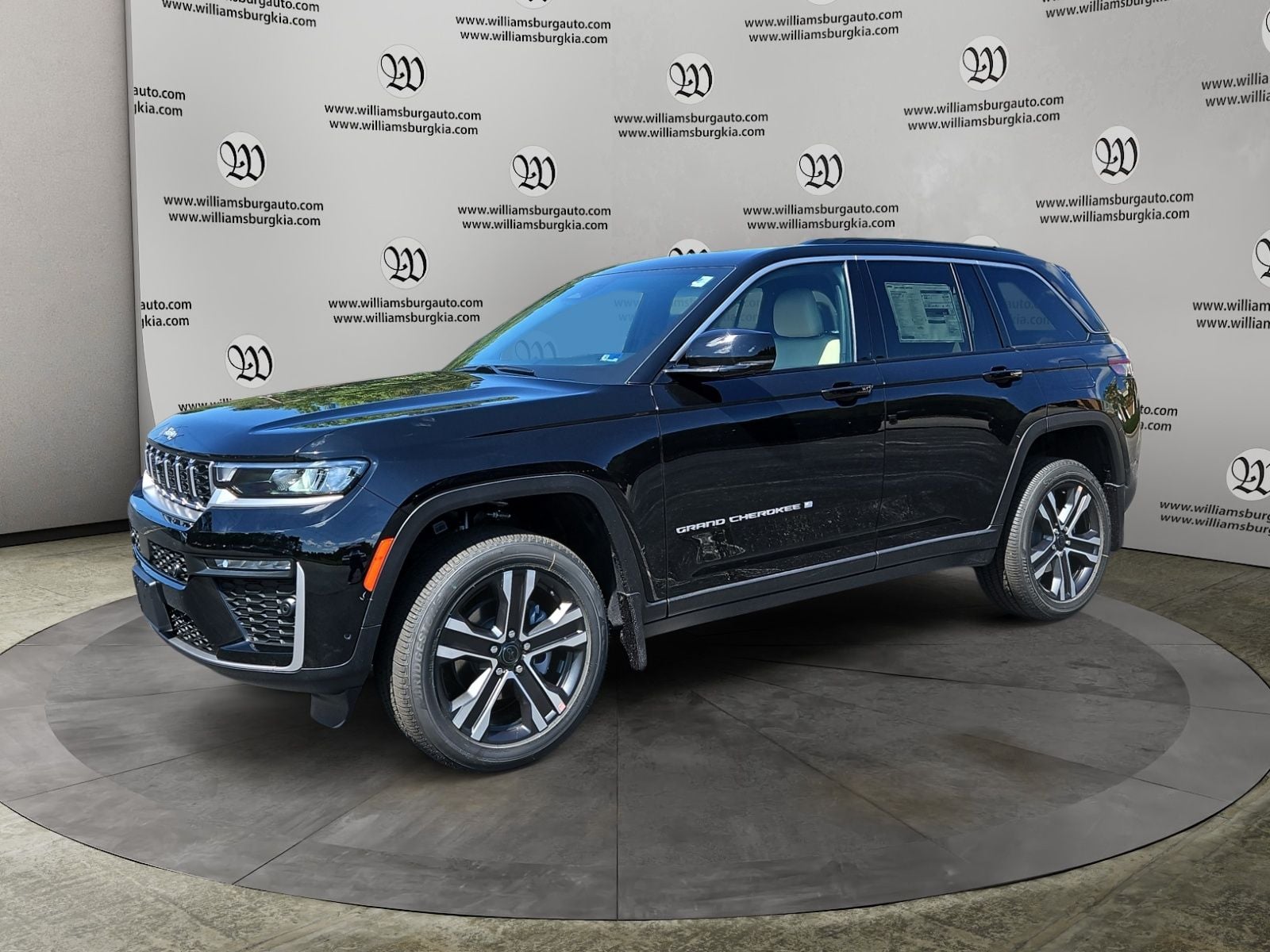 New 2027 Jeep Grand Cherokee Limited - photo - 0