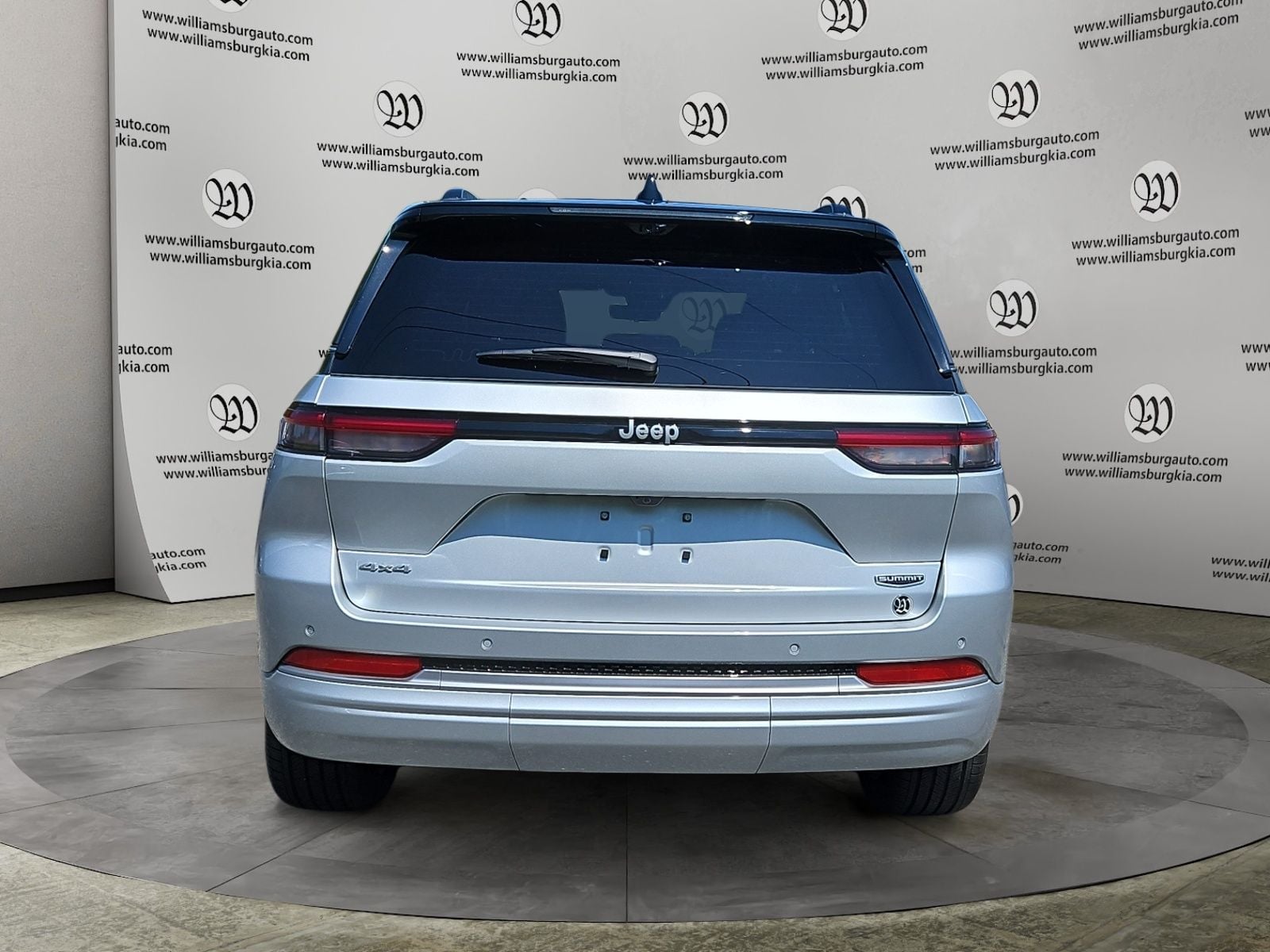 New 2026 Jeep Grand Cherokee Summit - photo - 3
