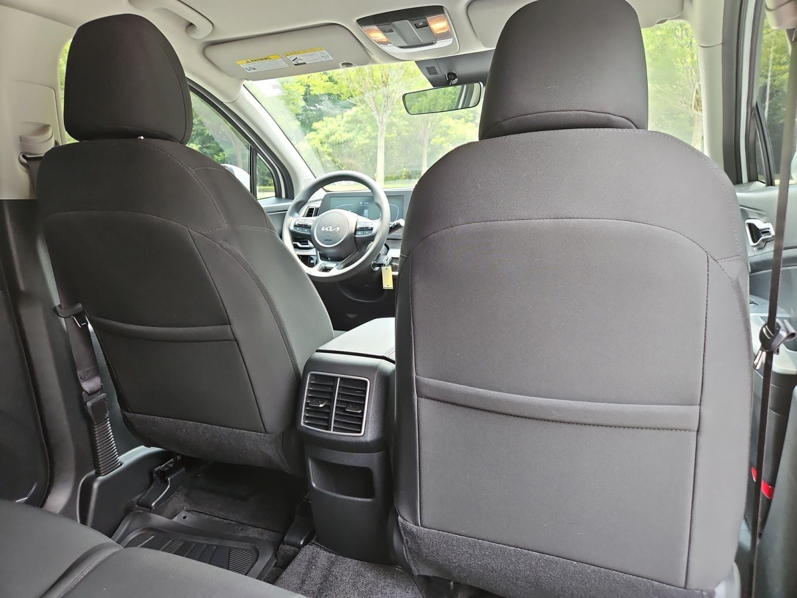 Pre-Owned 2025 Kia Sportage LX - photo - 17