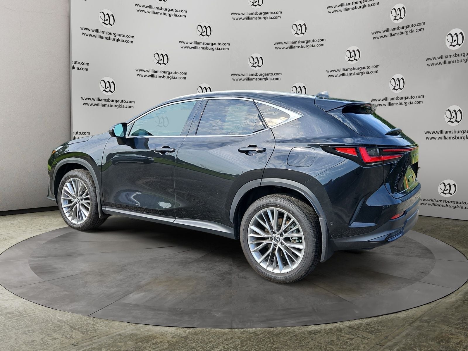Pre-Owned 2025 Lexus NX 350 Luxury - photo - 2