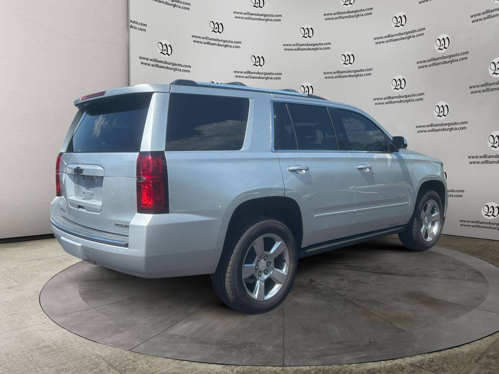 Pre-Owned 2019 Chevrolet Tahoe Premier - photo - 4