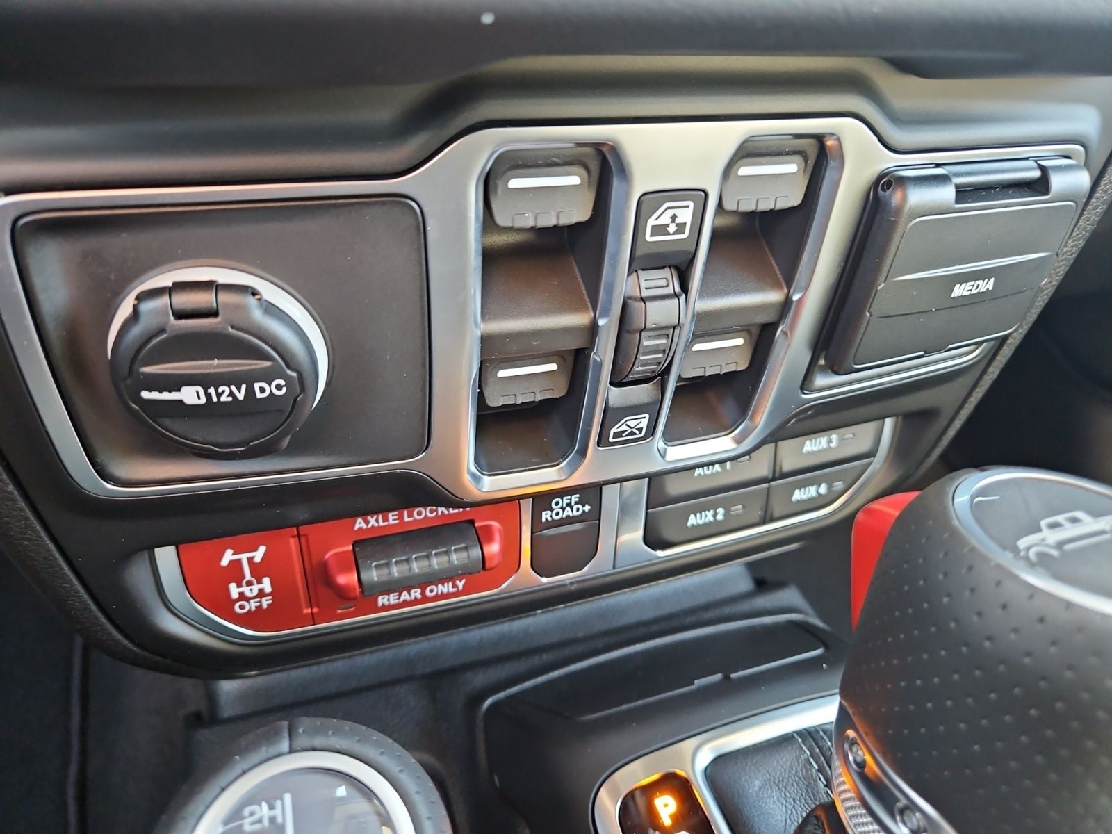 New 2026 Jeep Gladiator Mojave - photo - 27