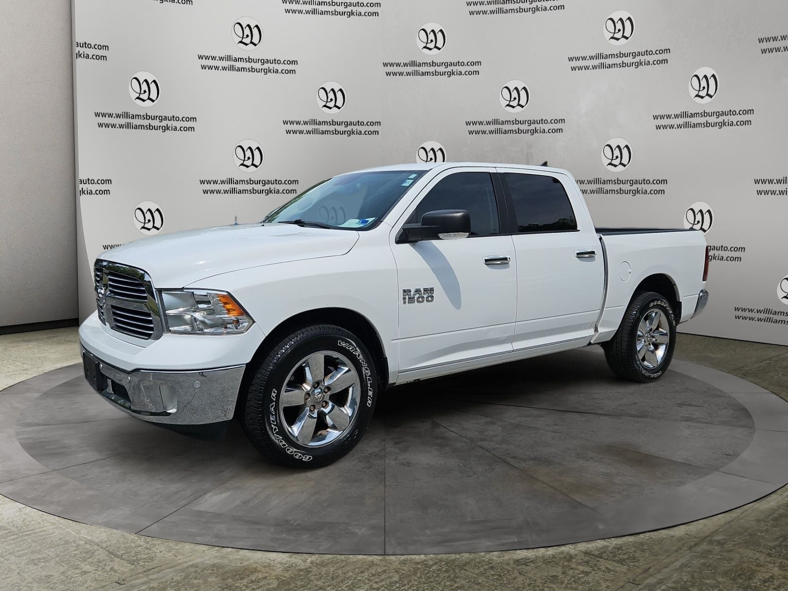 Pre-Owned 2017 Ram 1500 Big Horn - photo - 0