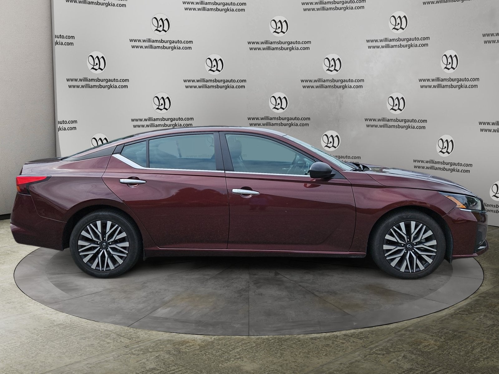 Pre-Owned 2025 Nissan Altima 2.5 SV - photo - 5