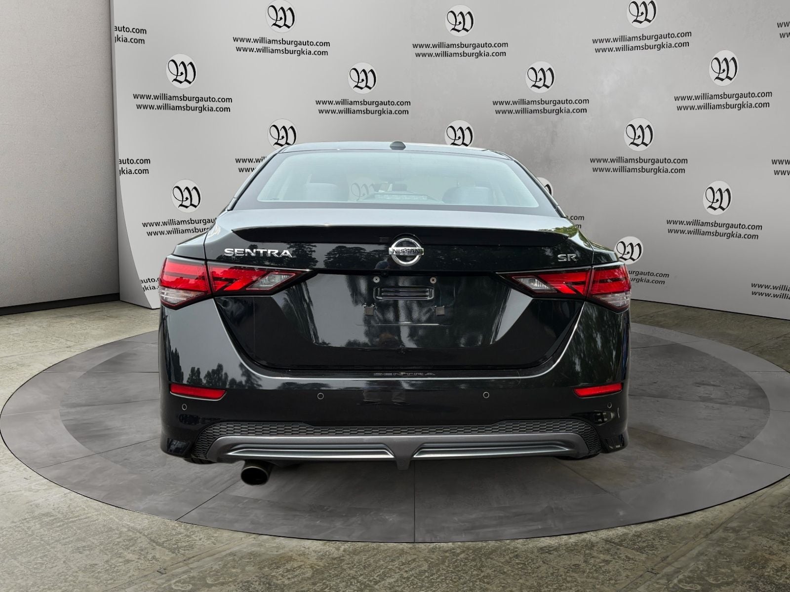 Pre-Owned 2020 Nissan Sentra SR - photo - 3