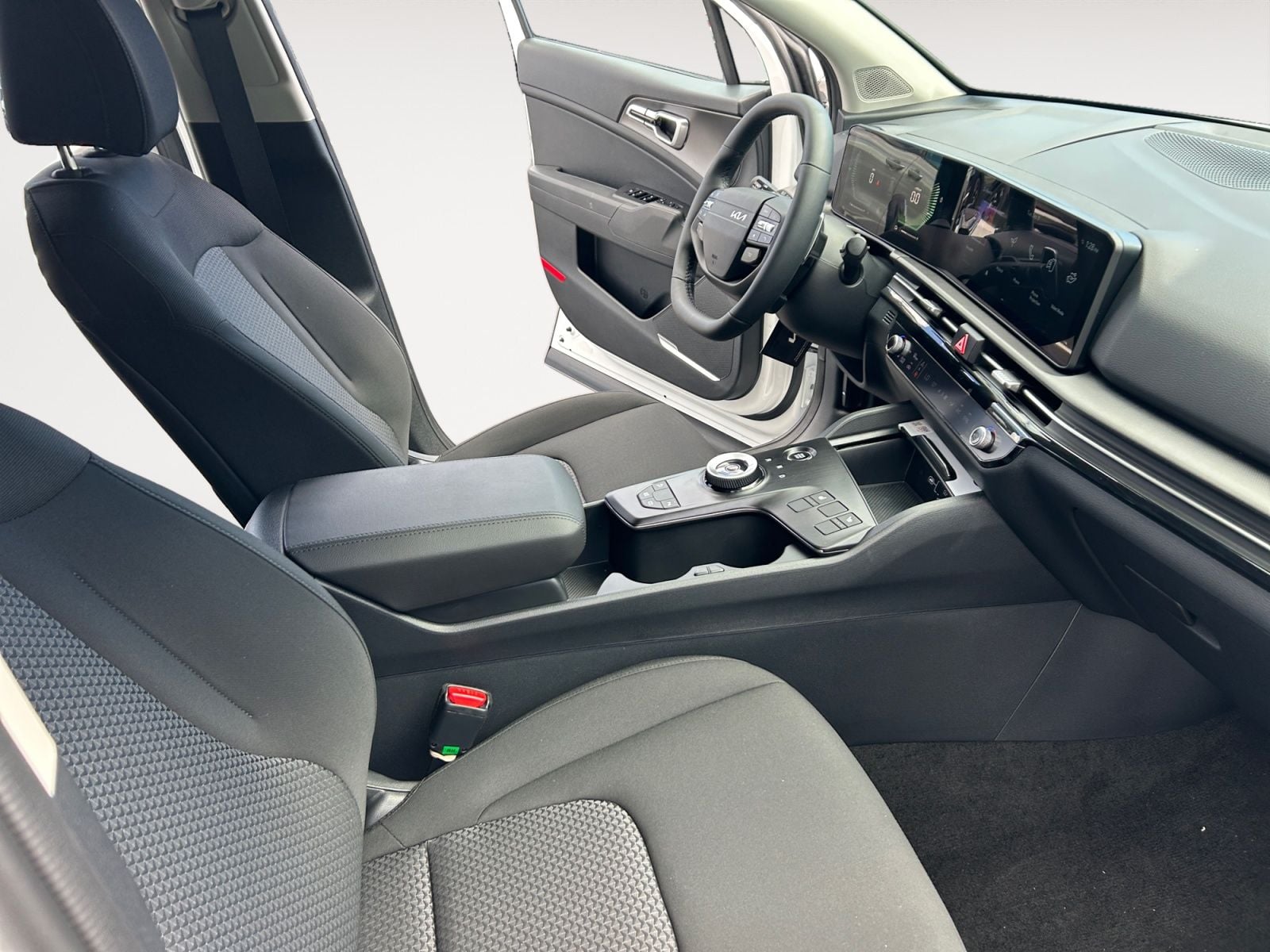 New 2027 Kia Sportage Hybrid S - photo - 14