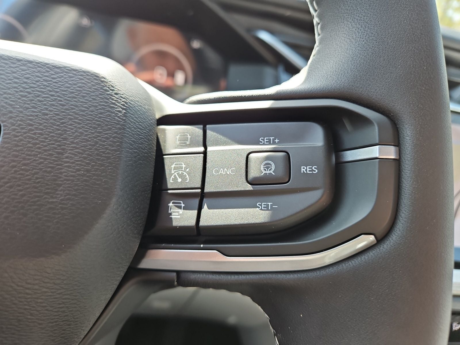 New 2026 Jeep Cherokee Limited - photo - 24