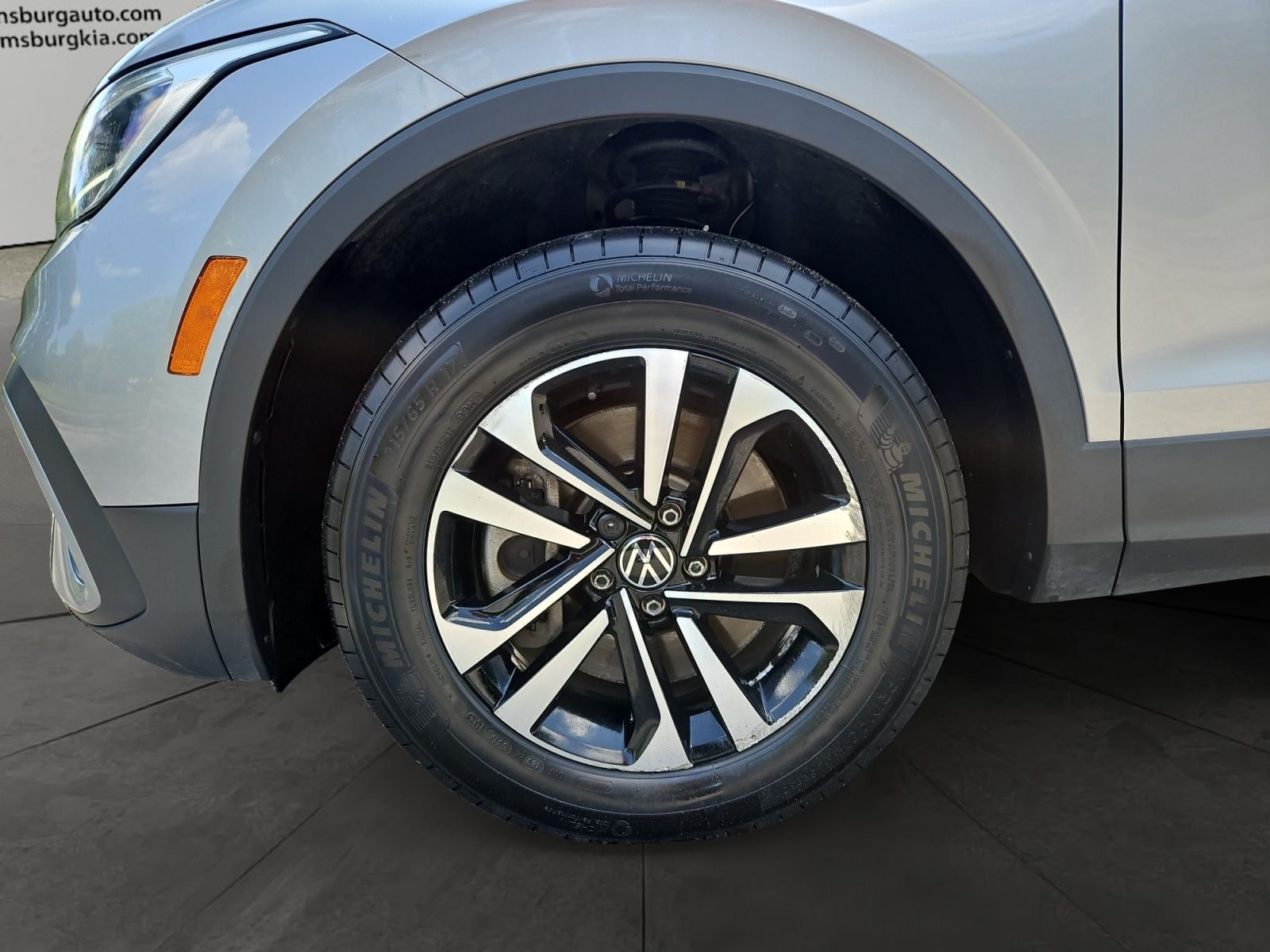 Pre-Owned 2024 Volkswagen Tiguan 2.0T S - photo - 13
