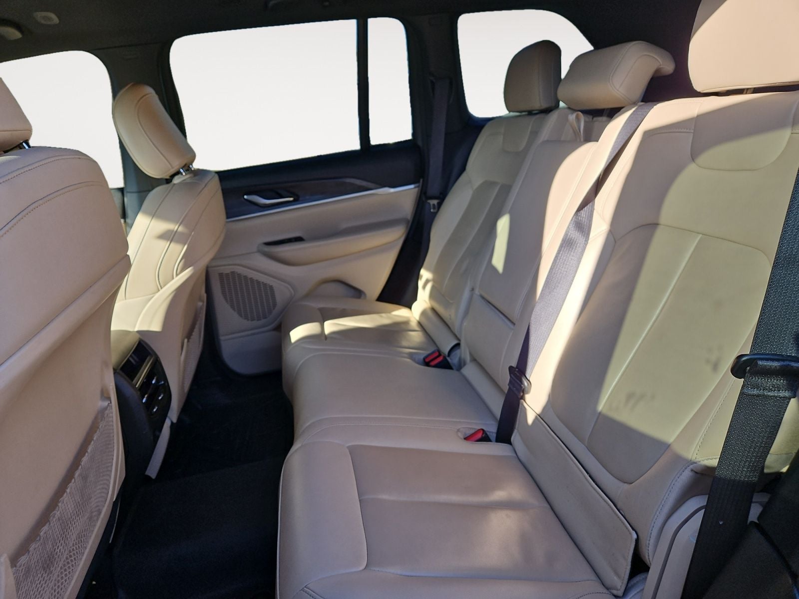 Pre-Owned 2023 Jeep Grand Cherokee Limited - photo - 12