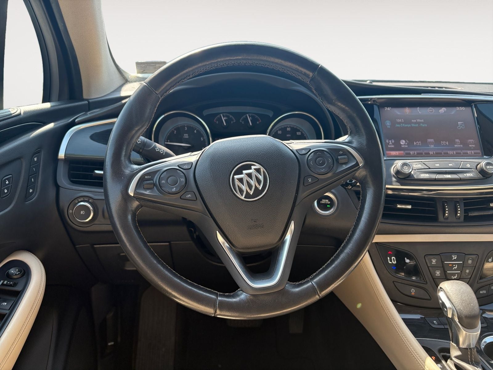 Pre-Owned 2017 Buick Envision Essence - photo - 11