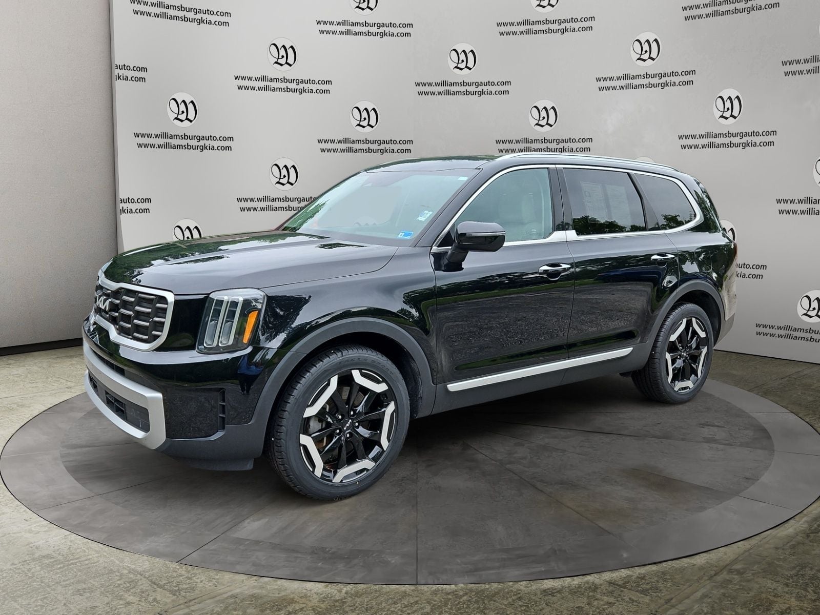 Pre-Owned 2023 Kia Telluride S - photo - 0