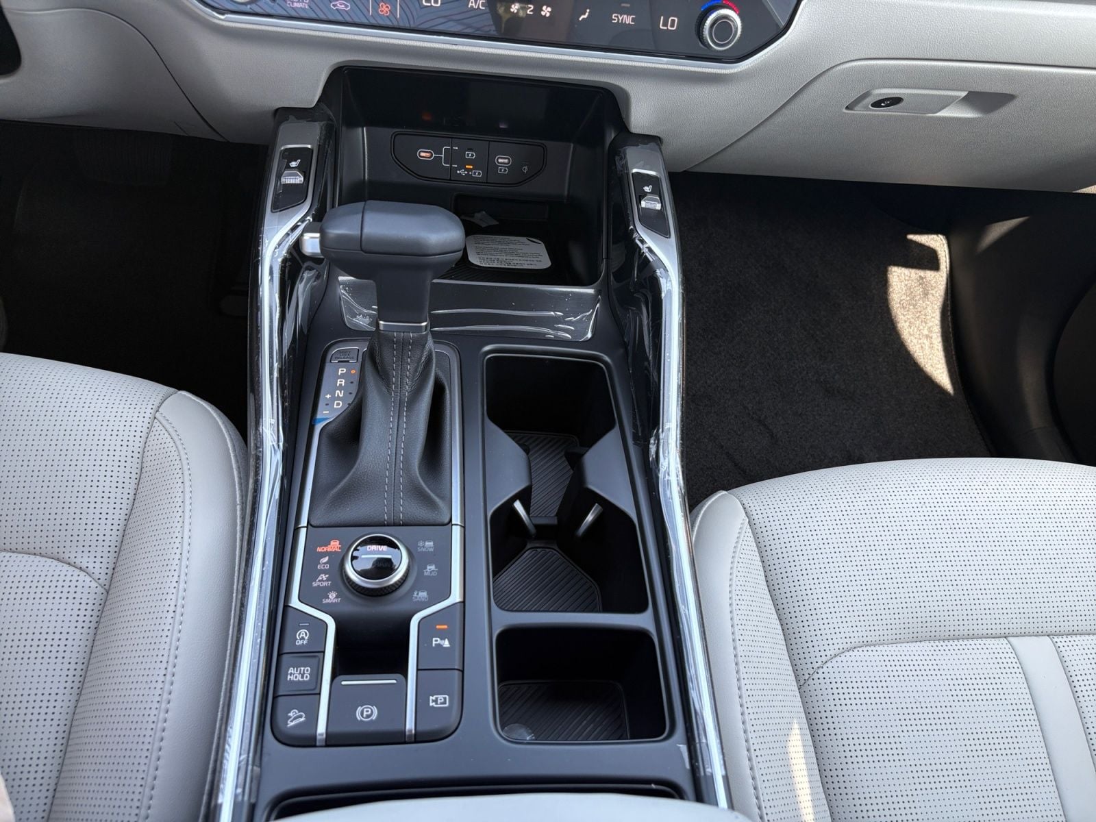New 2026 Kia Sorento S - photo - 27