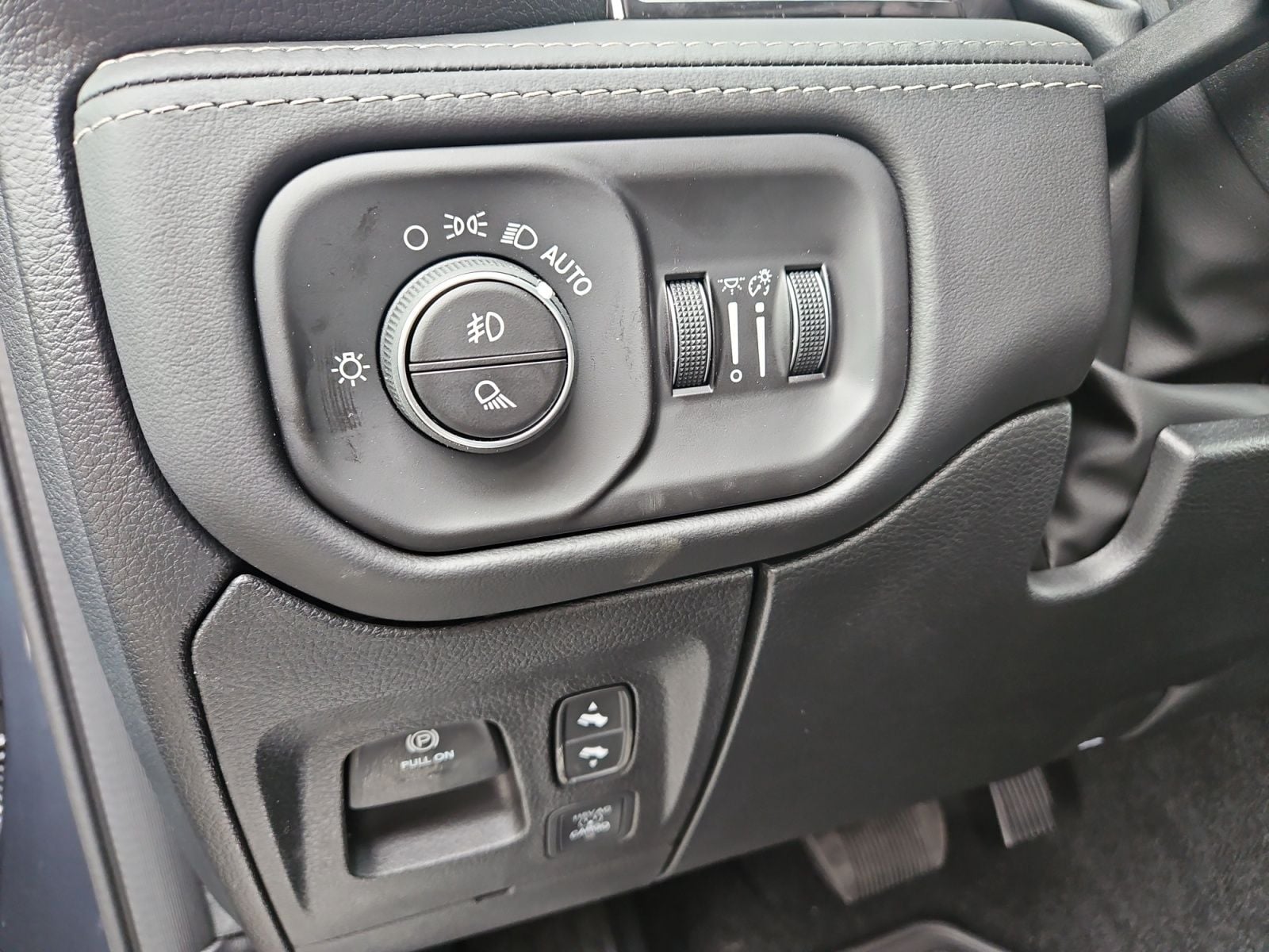 New 2026 Ram 1500 Limited - photo - 22