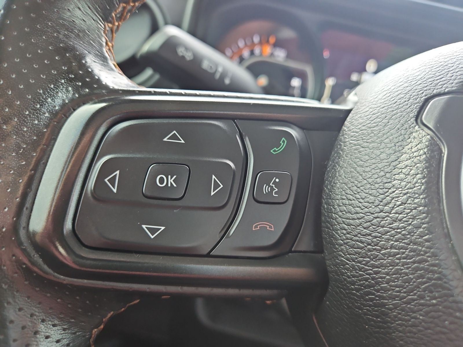 Pre-Owned 2024 Jeep Gladiator Mojave - photo - 24