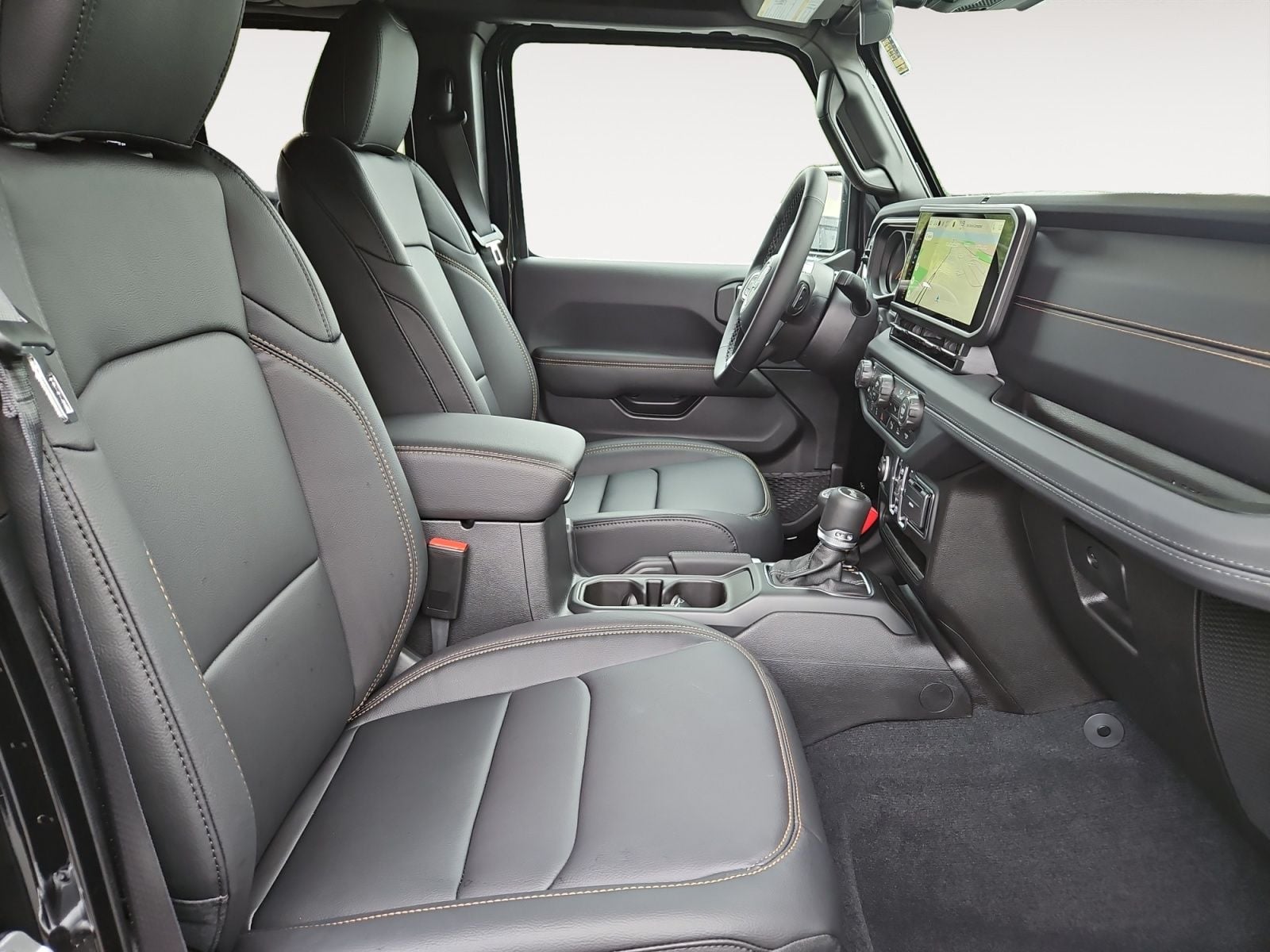New 2025 Jeep Wrangler Sahara - photo - 14