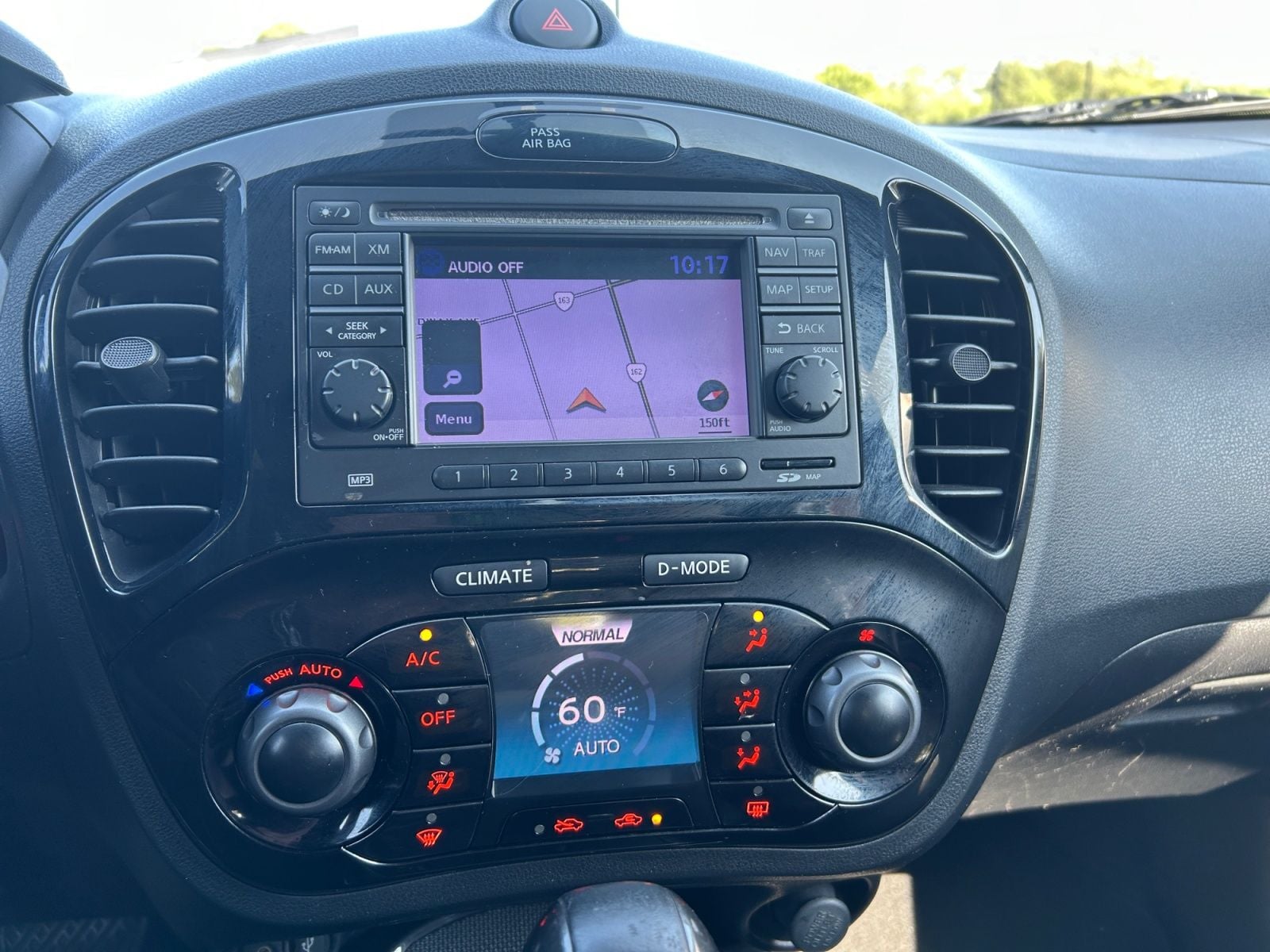 Pre-Owned 2013 Nissan Juke NISMO - photo - 19