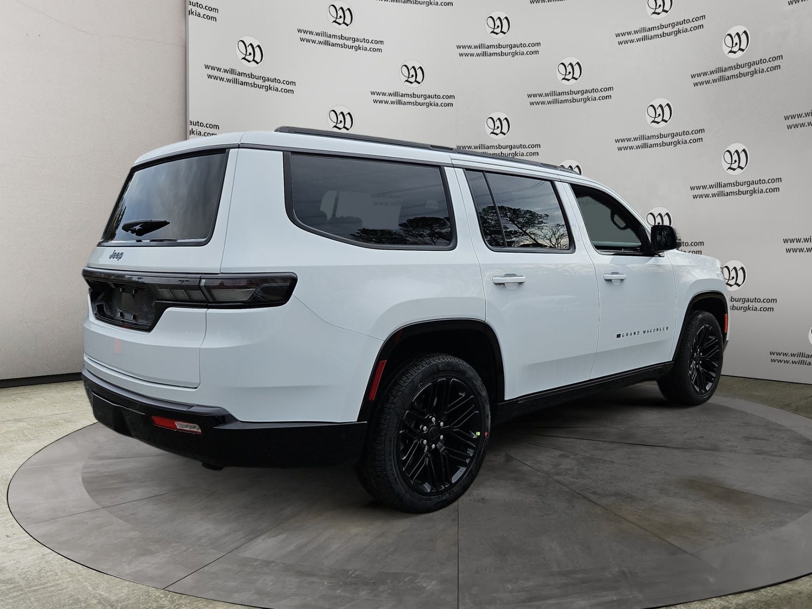 New 2026 Jeep Grand Wagoneer Limited Reserve - photo - 4