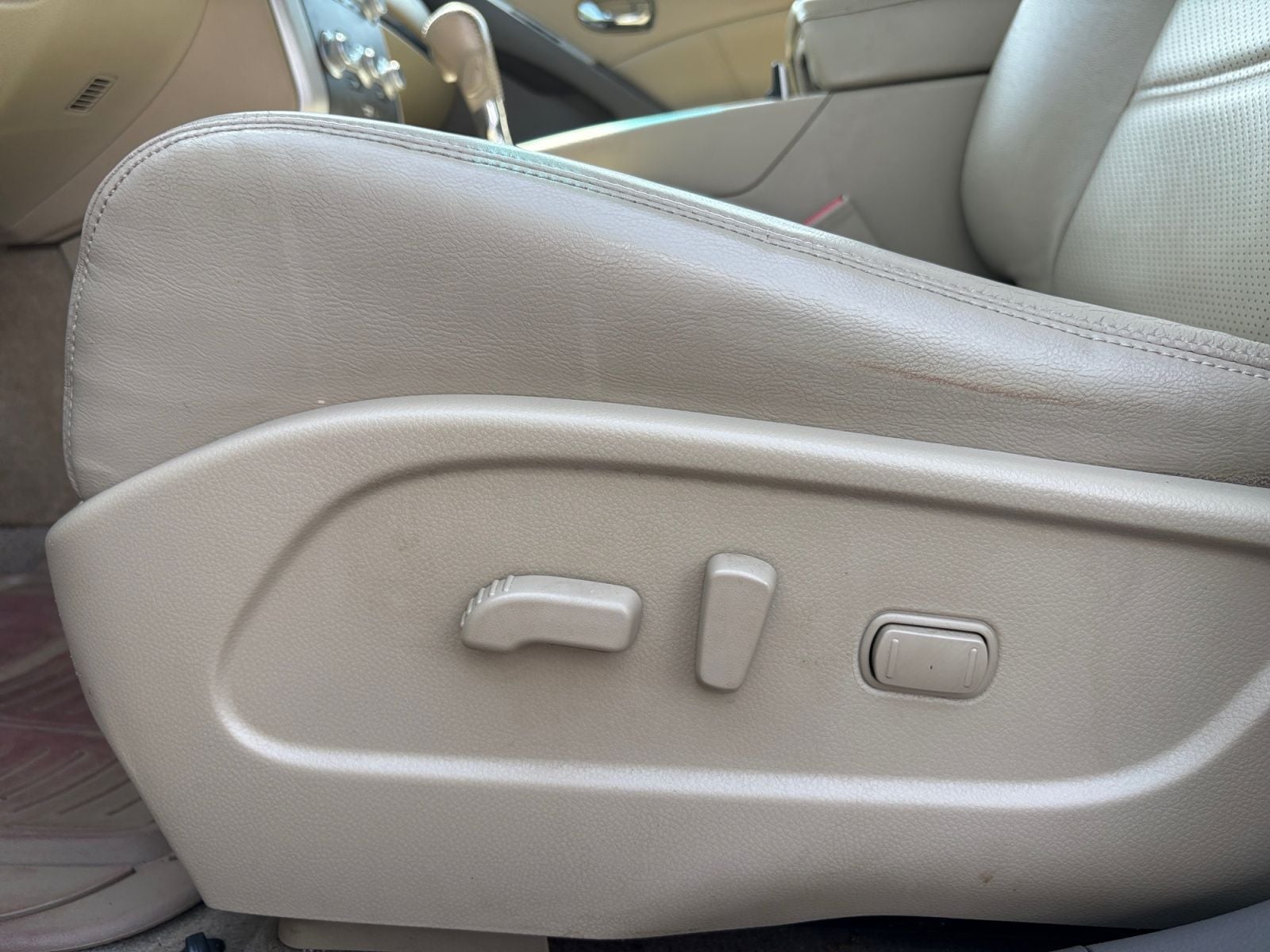 Pre-Owned 2014 Nissan Murano SL - photo - 22