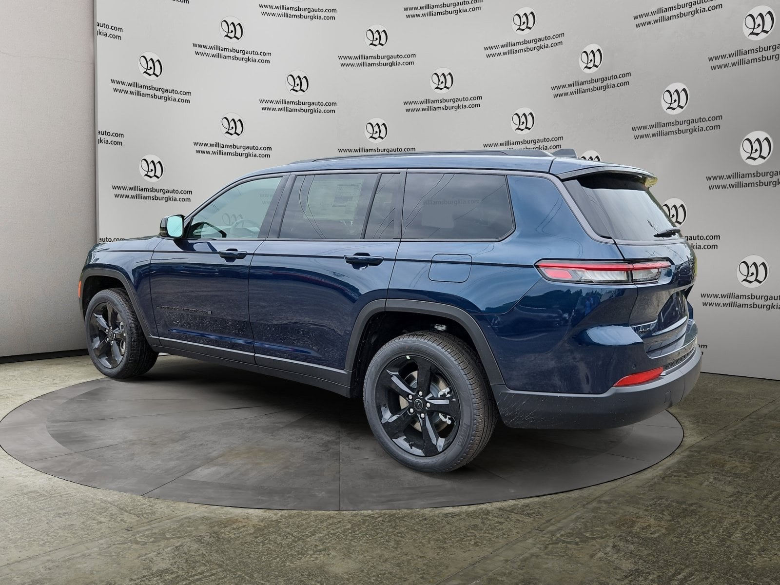 New 2027 Jeep Grand Cherokee L Limited - photo - 2