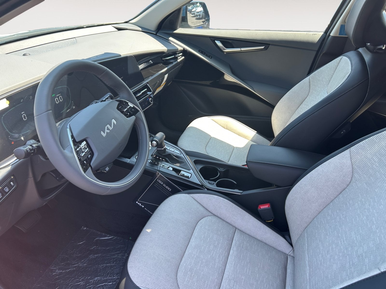 New 2026 Kia Niro SX - photo - 8