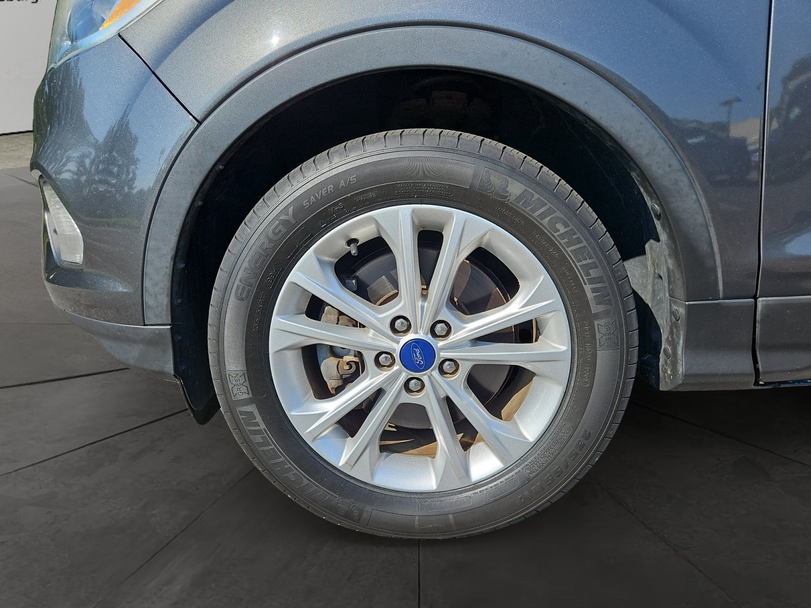 Pre-Owned 2017 Ford Escape SE - photo - 13