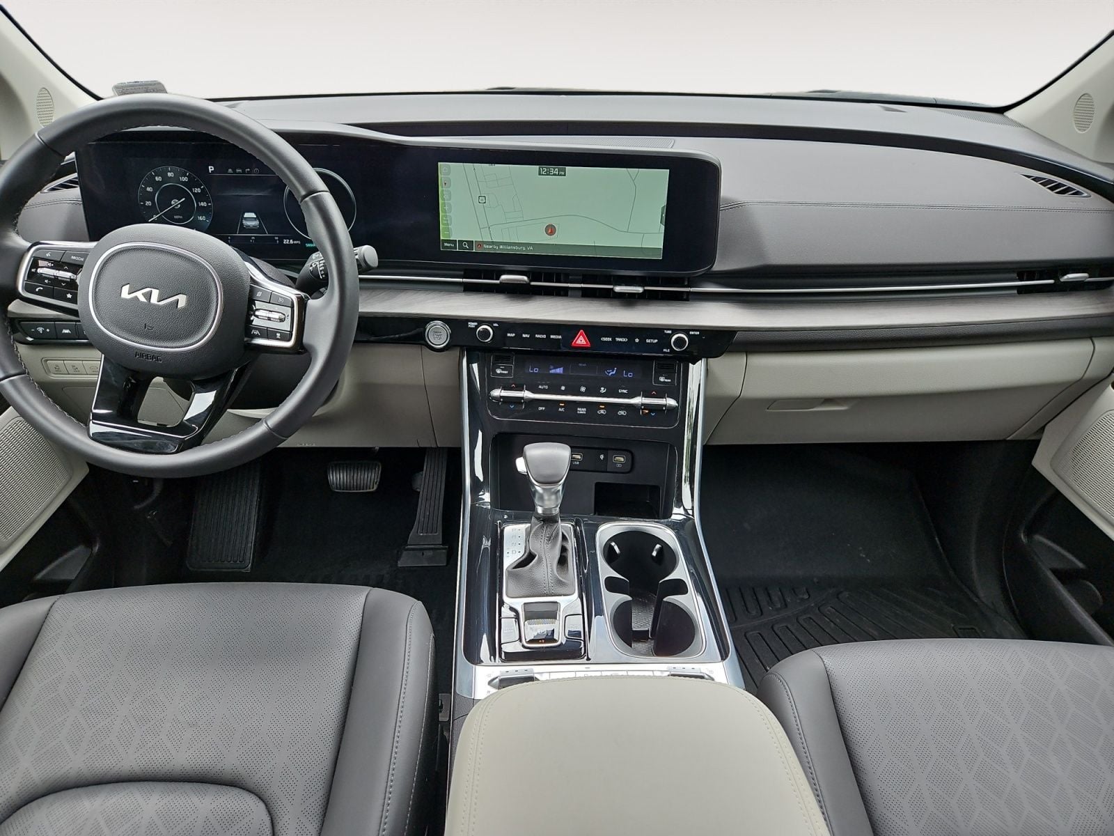 Pre-Owned 2024 Kia Carnival SX - photo - 9