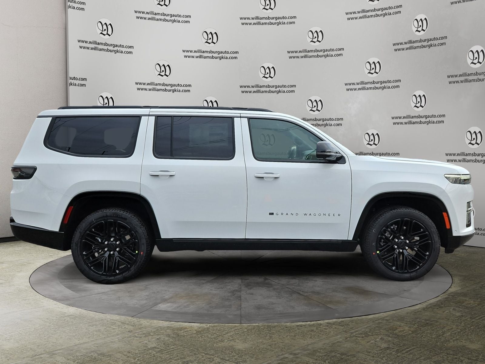 New 2026 Jeep Grand Wagoneer Limited Reserve - photo - 5