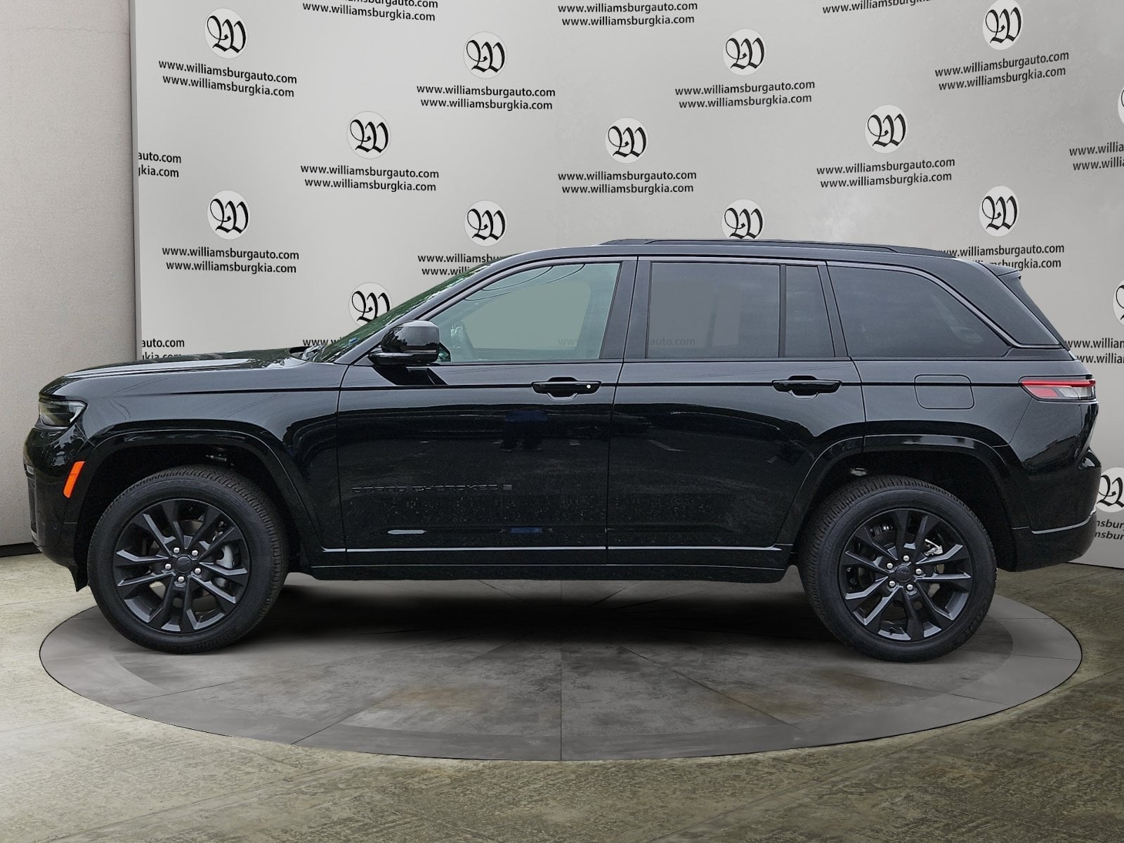 New 2026 Jeep Grand Cherokee Limited Reserve - photo - 1