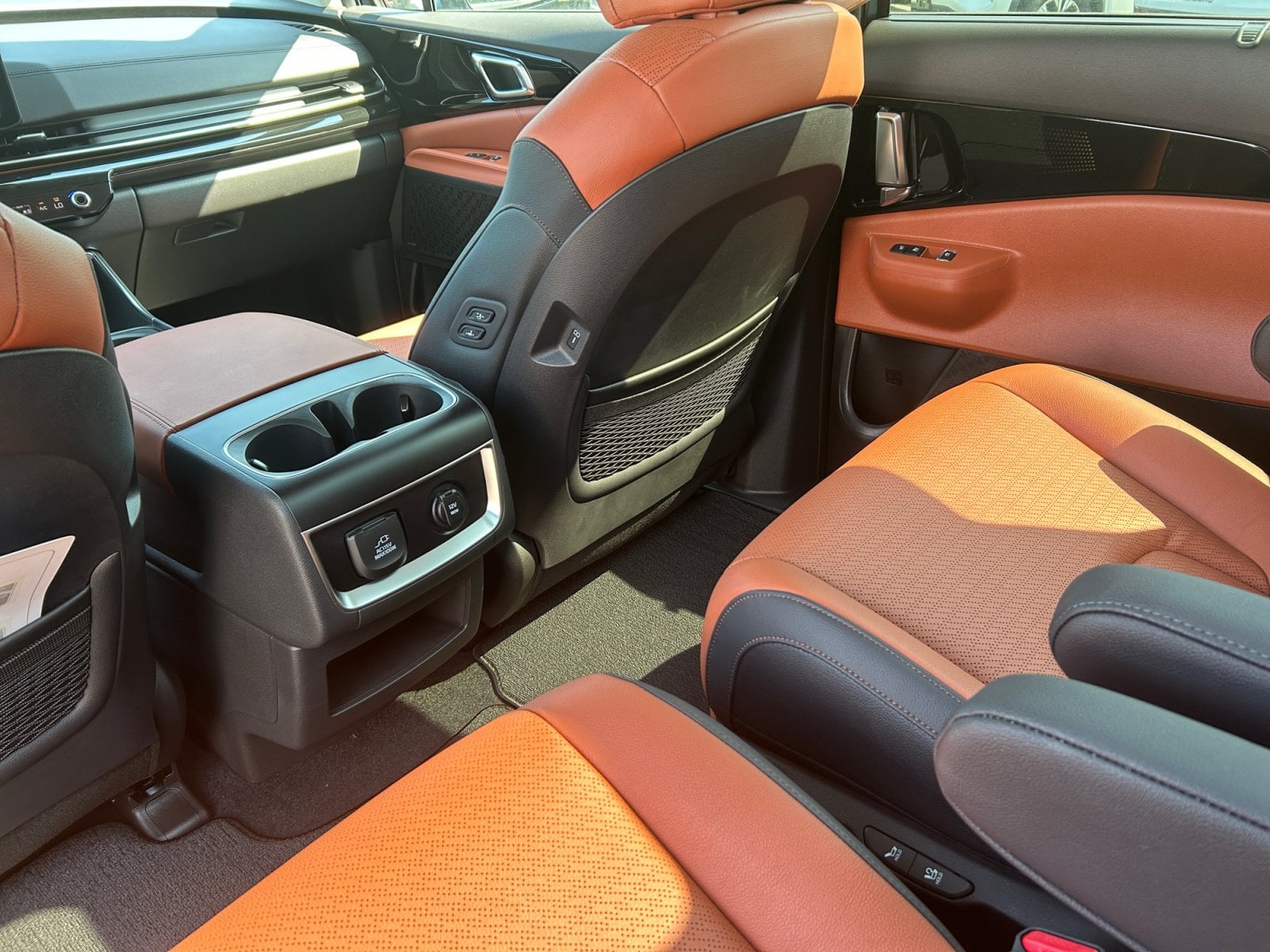New 2027 Kia Carnival Hybrid SX Prestige - photo - 29