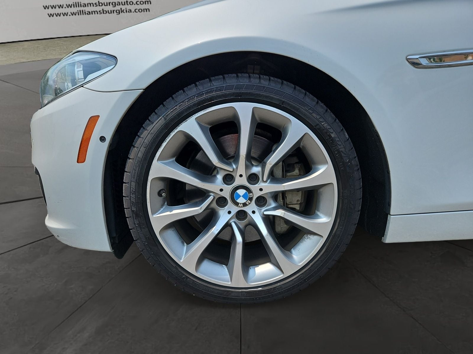 Pre-Owned 2016 BMW 5 Series 535i xDrive - photo - 13