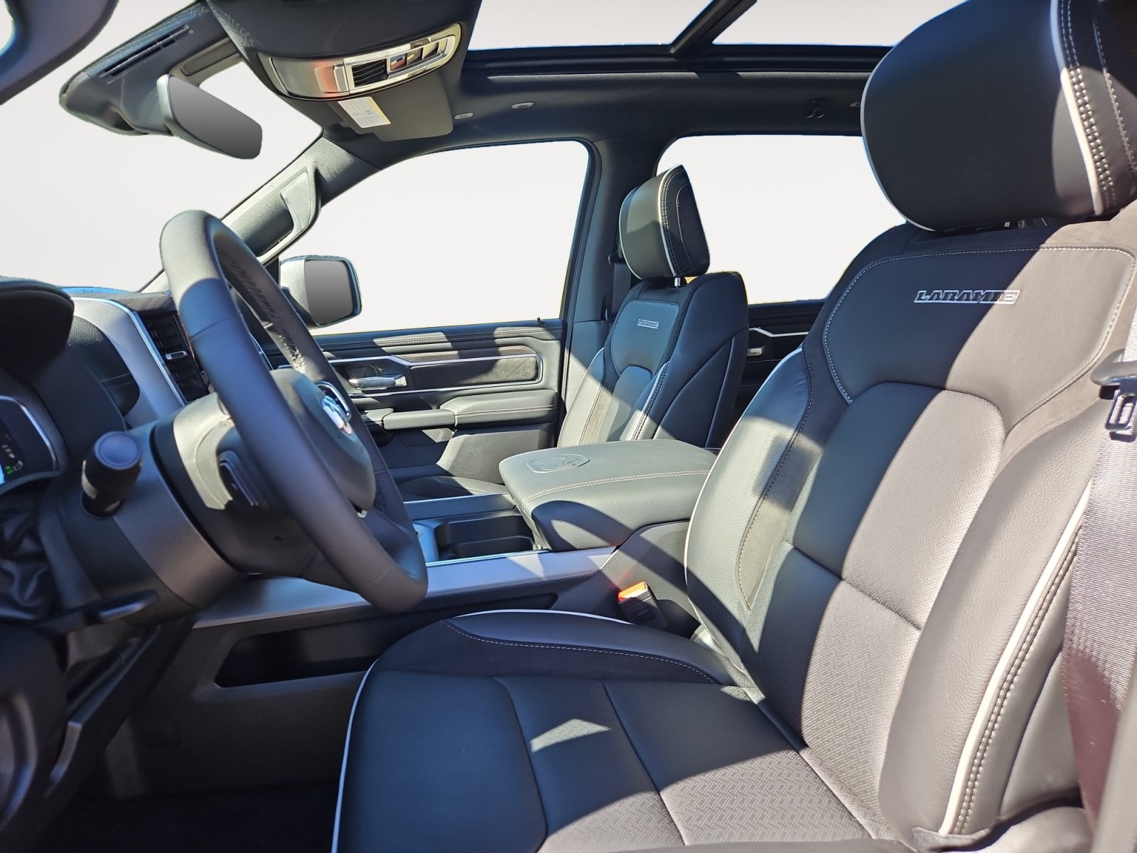 New 2027 Ram 1500 Laramie - photo - 8