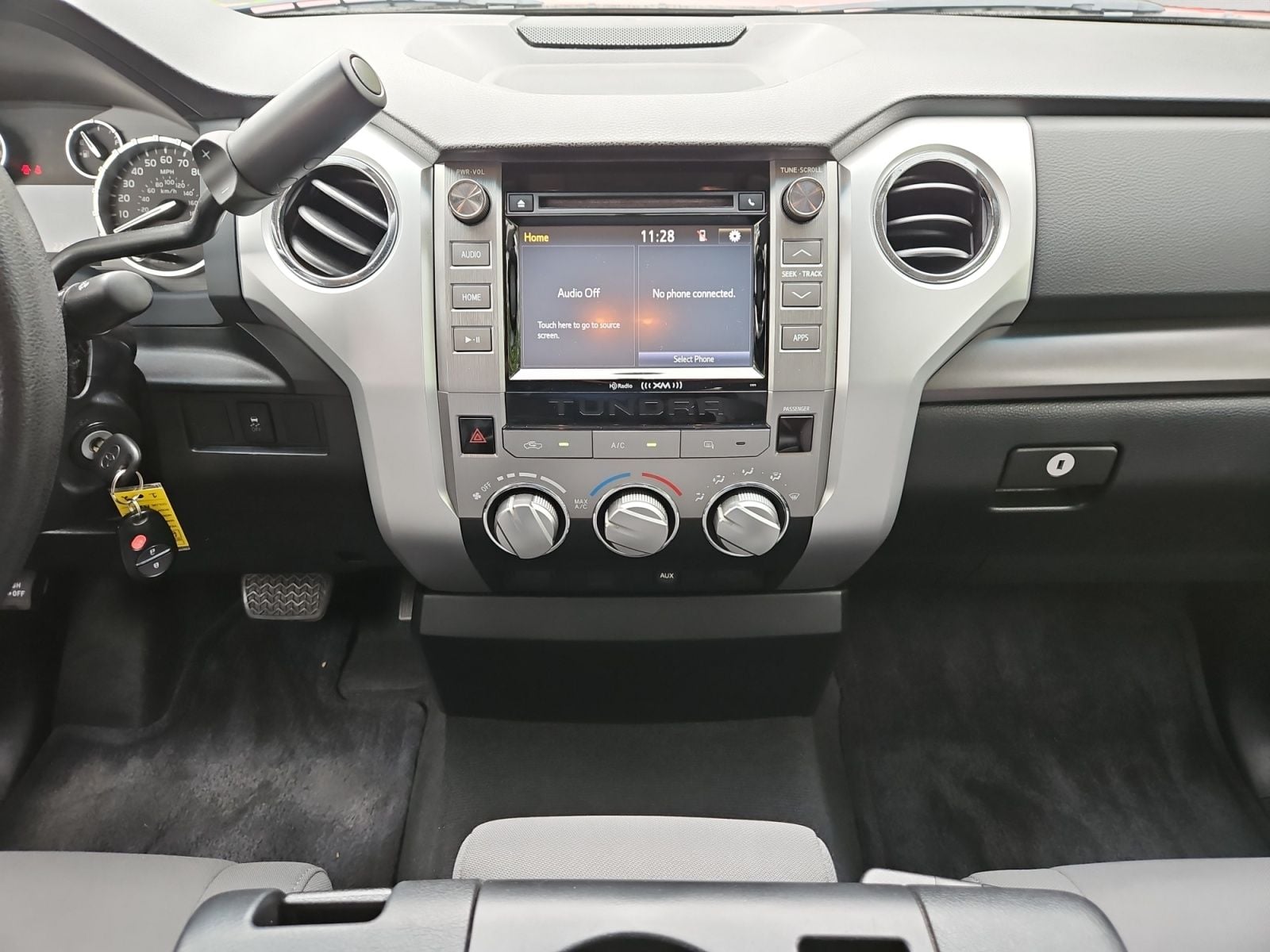Pre-Owned 2014 Toyota Tundra SR5 - photo - 10