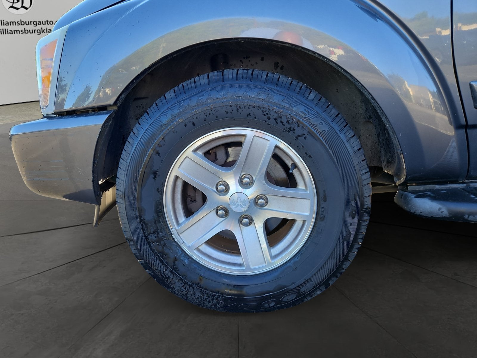 Pre-Owned 2004 Dodge Durango SLT - photo - 13