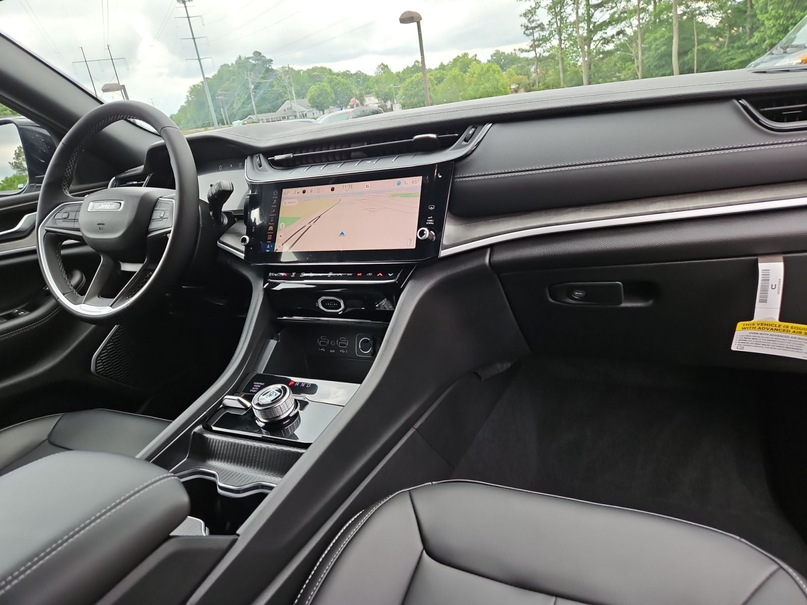 New 2026 Jeep Grand Cherokee L Limited - photo - 15