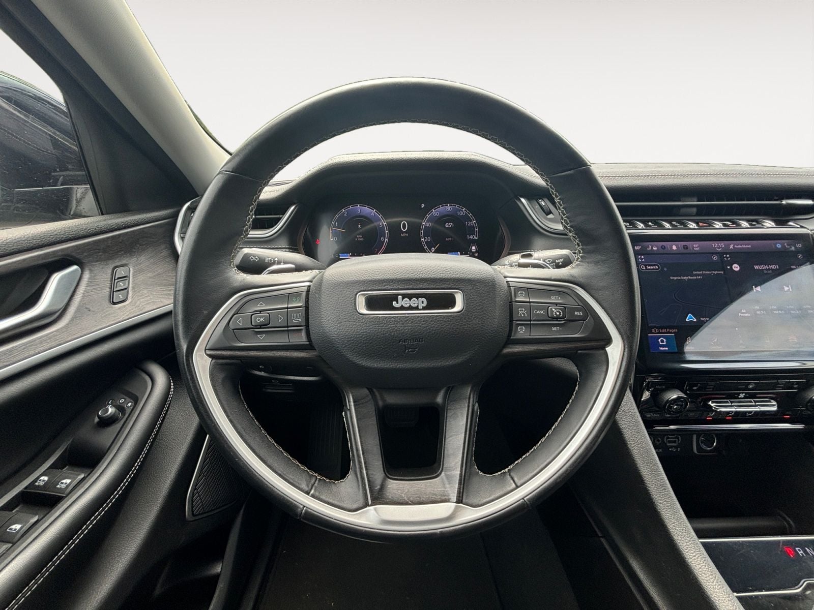 Pre-Owned 2022 Jeep Grand Cherokee L Limited - photo - 11