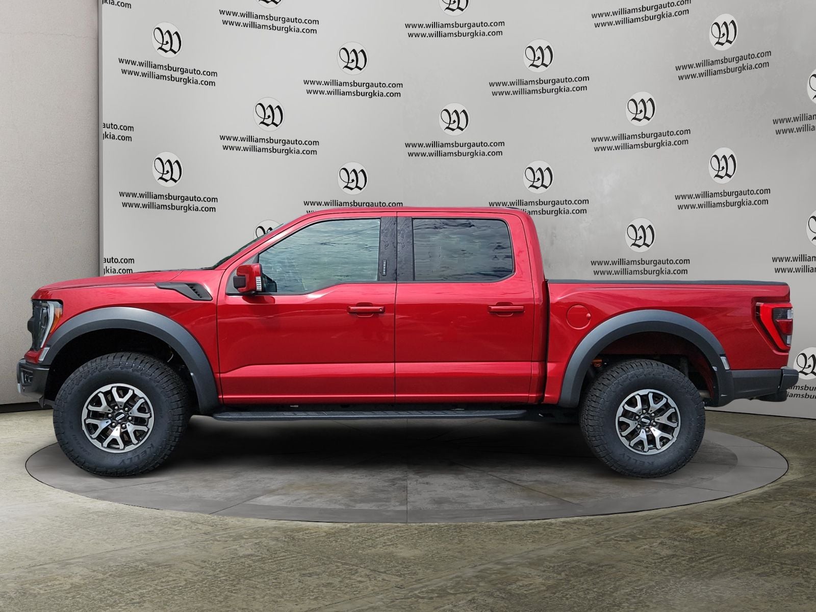 Pre-Owned 2021 Ford F-150 Raptor - photo - 1