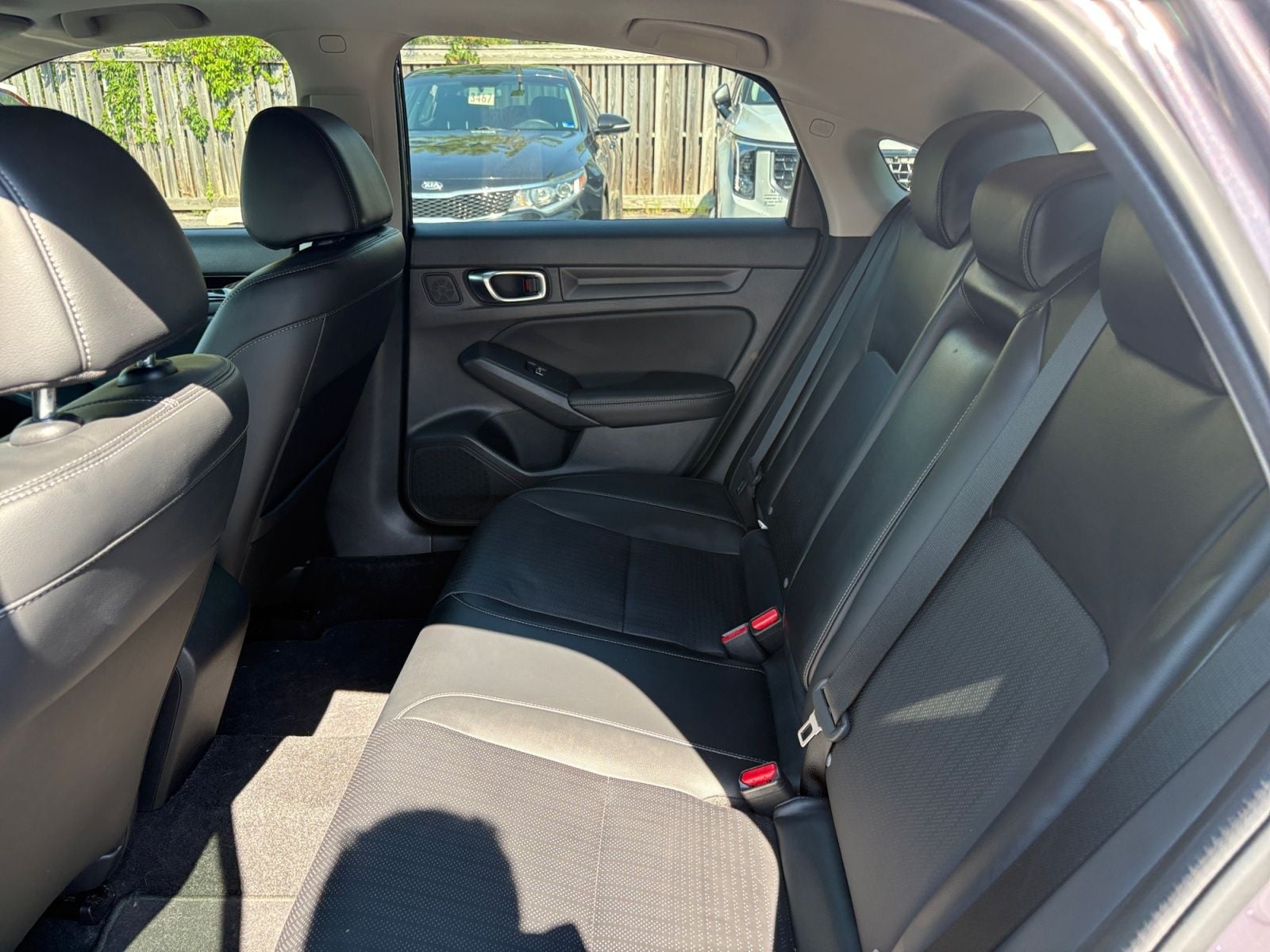 Pre-Owned 2023 Honda Civic EX-L - photo - 16