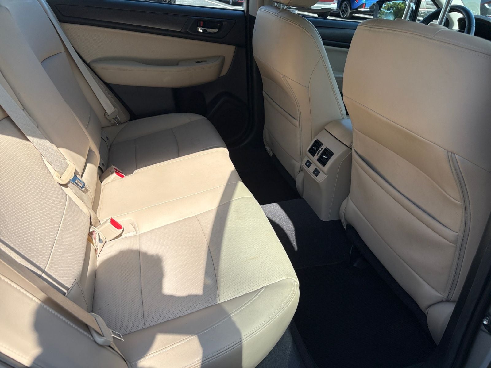 Pre-Owned 2015 Subaru Legacy 2.5i - photo - 15
