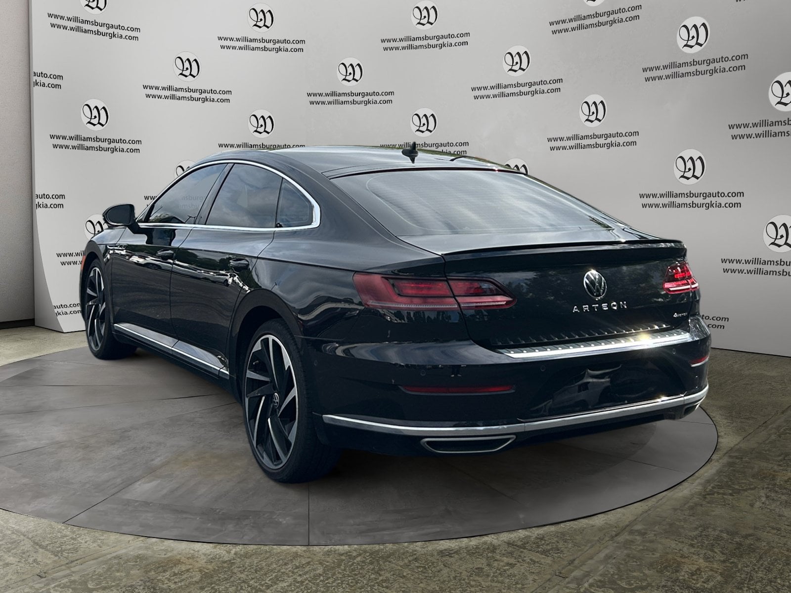 Pre-Owned 2023 Volkswagen Arteon 2.0T SEL Premium R-Line - photo - 2