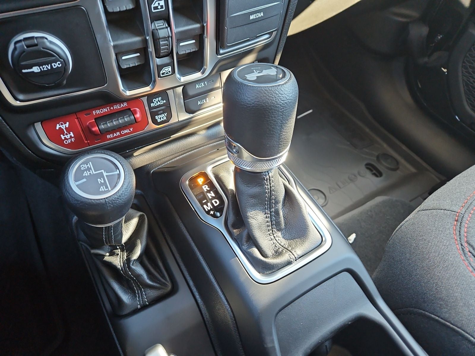 New 2026 Jeep Wrangler Rubicon - photo - 26