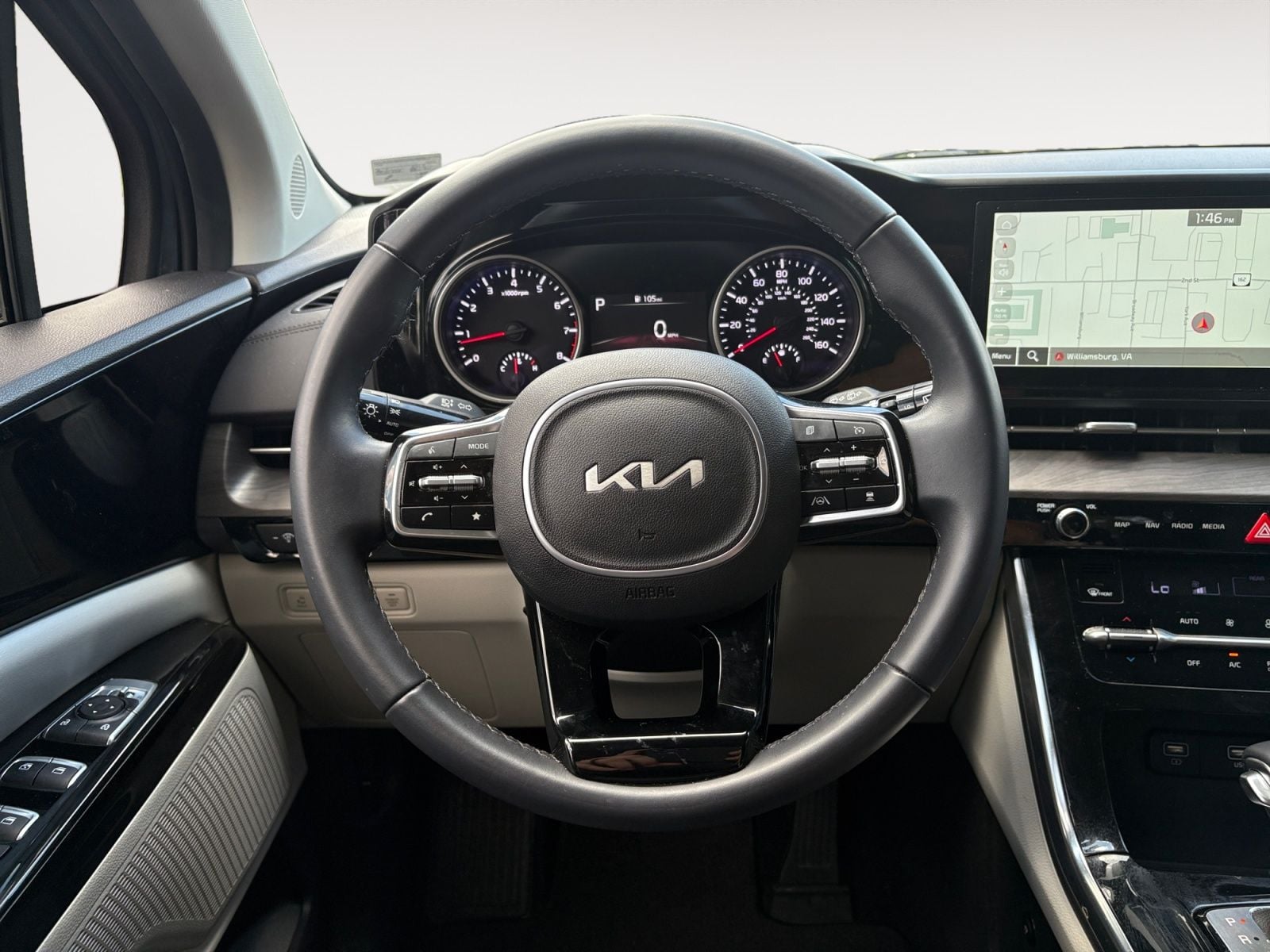 Pre-Owned 2024 Kia Carnival EX - photo - 11