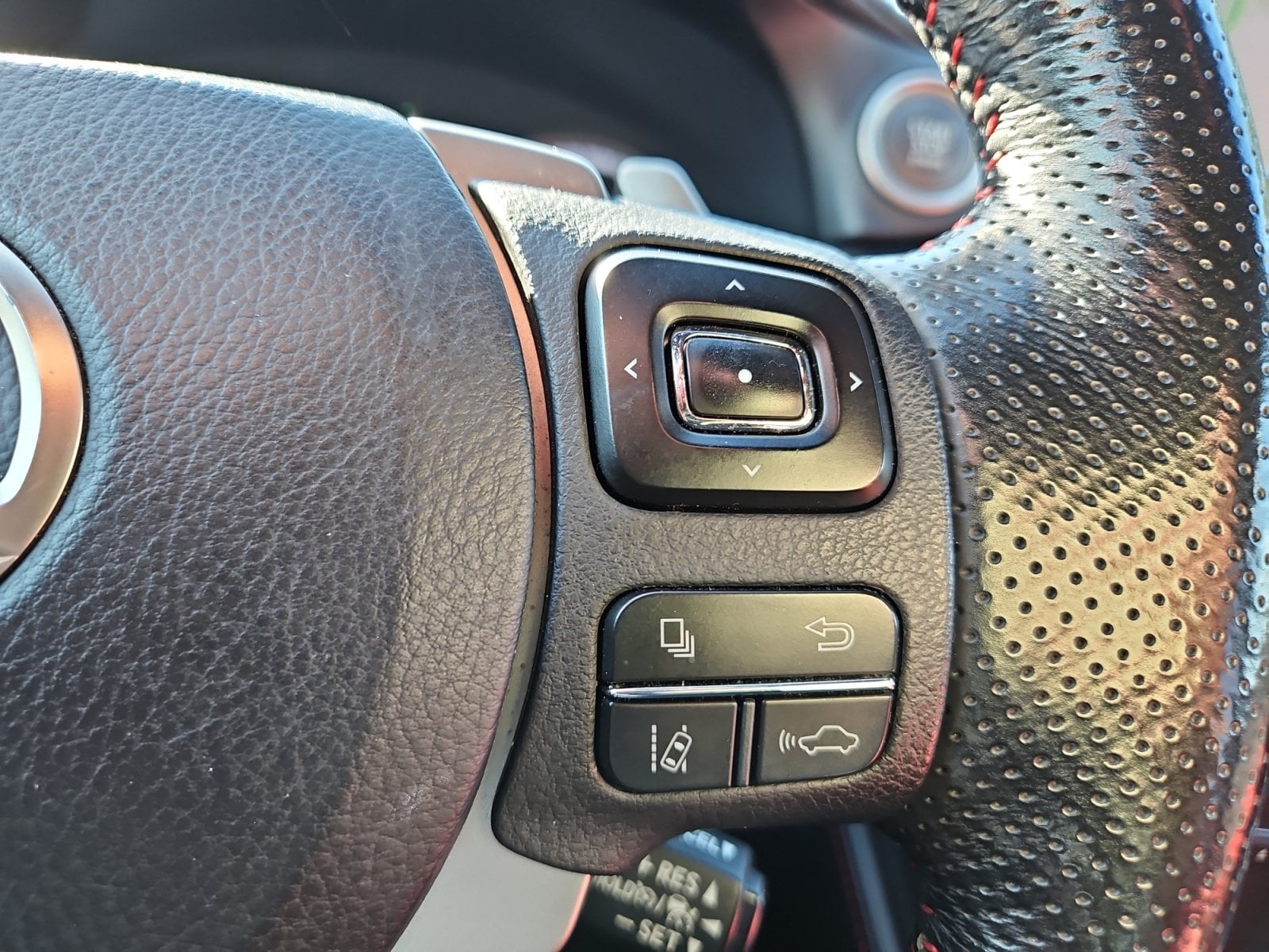 Pre-Owned 2018 Lexus NX 300 F Sport - photo - 25